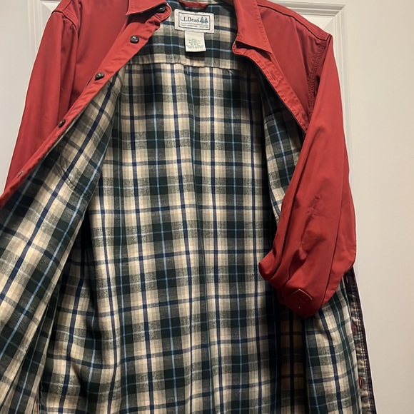 L.L. Bean Button Up - Picture 5 of 6